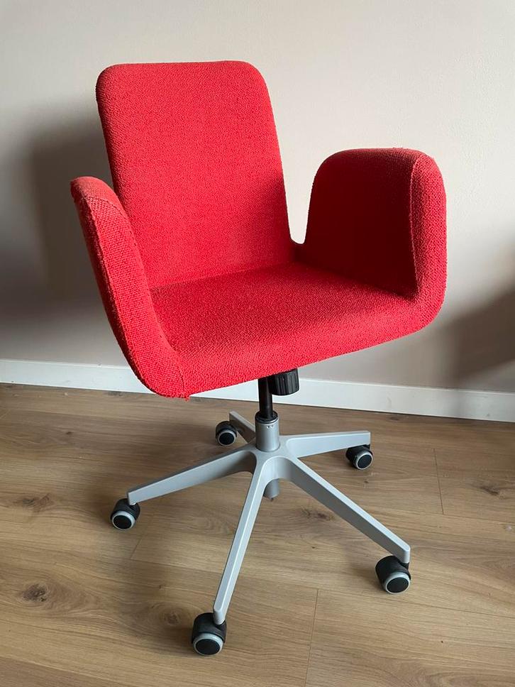 Rode IKEA Bureaustoel / vergaderstoel, Huis en Inrichting, Bureaustoelen, Gebruikt, Bureaustoel, Rood, Ophalen
