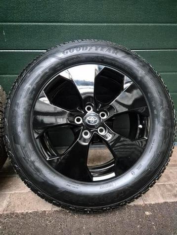 5x114.3 / 17inch ORGINEEL TOYOTA RAV4 WINTERSET MET TPMS beschikbaar voor biedingen