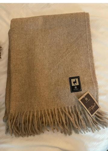 !NIEUW! Baby Alpaca plaid Tumi Camelkleur beschikbaar voor biedingen