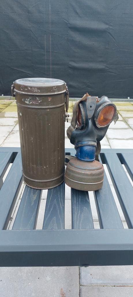 Duits gasmasker met bus, Verzamelen, Militaria | Tweede Wereldoorlog, Landmacht, Duitsland, Ophalen of Verzenden