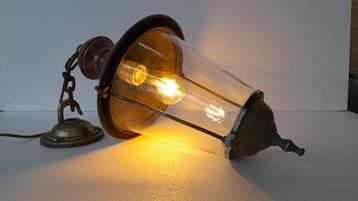 Klassieke koperen-glazen lamp beschikbaar voor biedingen