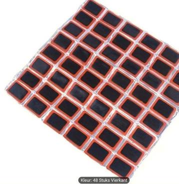 Set 48 bandenplakkers vierkant of rond beschikbaar voor biedingen