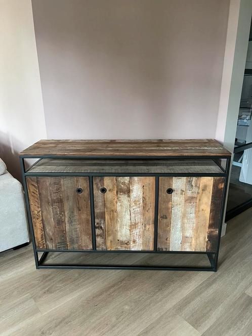 D-Bodhi dressoir 3 deurs kast, Huis en Inrichting, Kasten | Dressoirs, Zo goed als nieuw, 100 tot 150 cm, 25 tot 50 cm, Met deur(en)