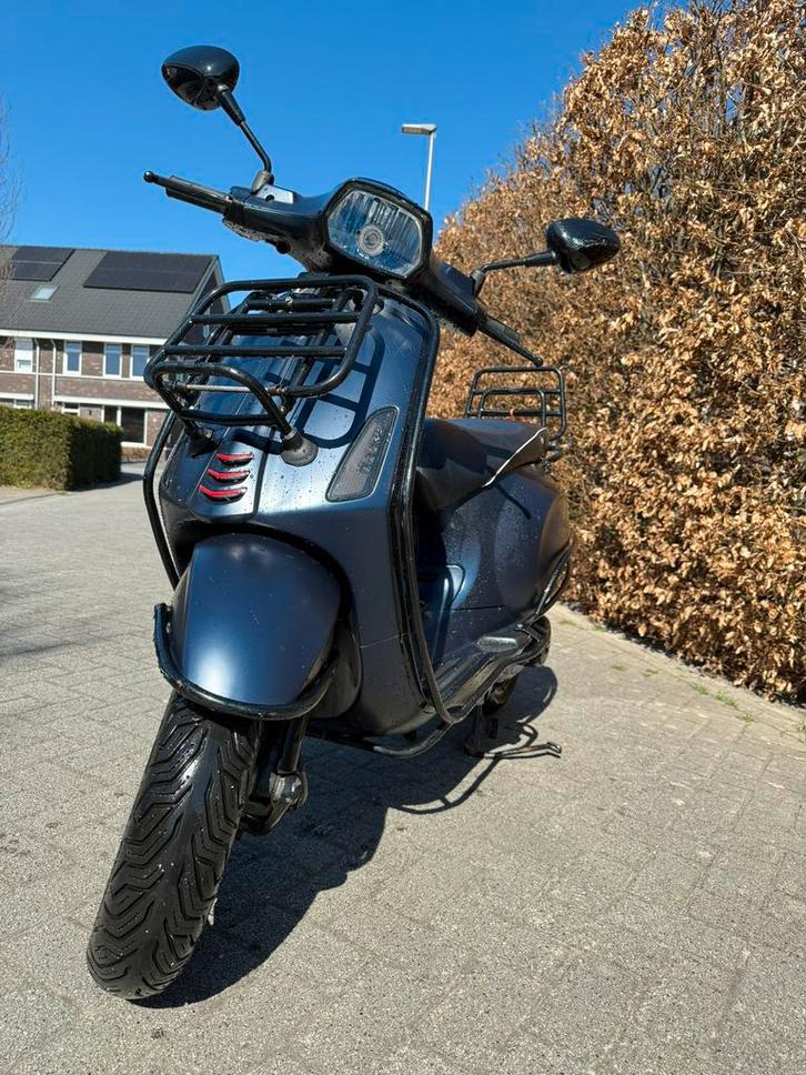 Vespa sprint full option, piaggio, Fietsen en Brommers, Scooters | Piaggio, Zo goed als nieuw, Overige modellen, Maximaal 45 km/u