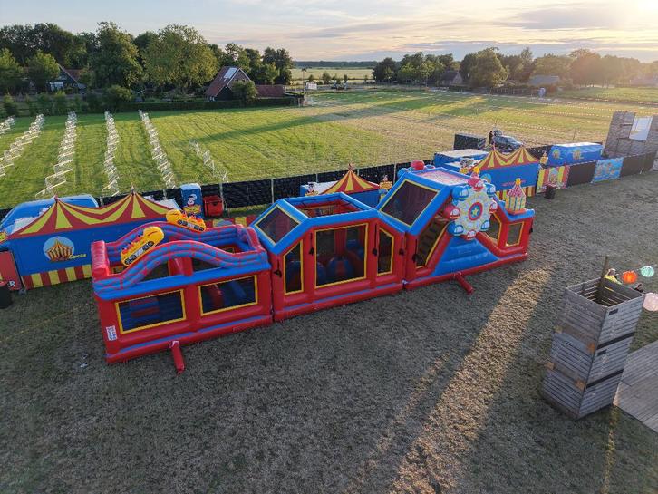 Stormbaan Springkussen, Hobby en Vrije tijd, Feestartikelen | Verhuur, Zo goed als nieuw, Overige, Ophalen