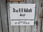 Emaille tekstborden Dr.med.H.H.Vollrath Artz, Verzamelen, Ophalen, Reclamebord