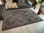 Vloerkleed grijs met witte strepen, Huis en Inrichting, Gebruikt, 150 tot 200 cm, 200 cm of meer, Ophalen of Verzenden