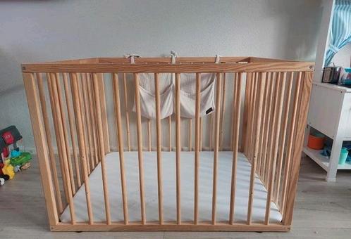 Naturel houten box 77 x 97 x 66 cm. Incl. speelgoedzak., Kinderen en Baby's, Boxen, Zo goed als nieuw, Rechthoekig, In hoogte verstelbaar