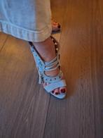 Lichtblauwe hakken met open details, Verzenden, Zo goed als nieuw, Blauw