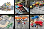 Groot houten treinstation met extra wegen, auto’s etc., Kinderen en Baby's, Speelgoed | Speelgoedvoertuigen, Ophalen, Zo goed als nieuw
