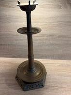 Bronzen kandelaar met decoratieve voet 18e/19e eeuw, Antiek en Kunst, Ophalen, Koper of Brons