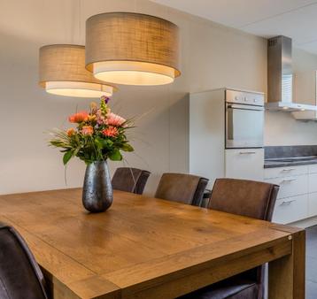 Eettafel eiken geolied, incl. 6 stoelen (Santorini serie) beschikbaar voor biedingen