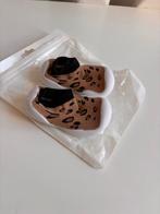 Rubber Grip Sole Socks met luipaardprint maat 18-19, Ophalen of Verzenden, Nieuw, Jongetje of Meisje, Slofjes
