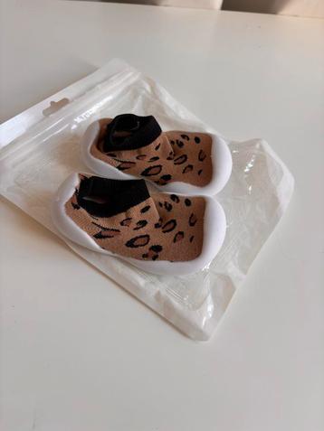 Rubber Grip Sole Socks met luipaardprint maat 18-19 beschikbaar voor biedingen