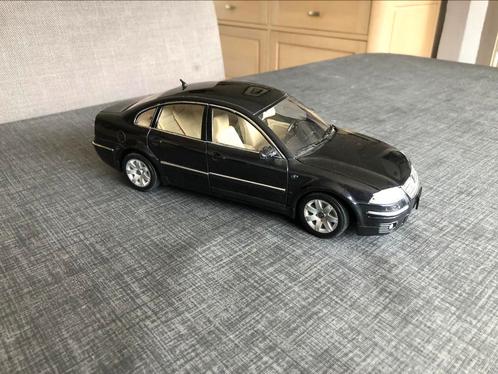 Welly 1/18 Volkswagen Passat sedan zonder doos., Hobby en Vrije tijd, Modelauto's | 1:18, Zo goed als nieuw, Auto, Welly, Ophalen