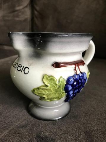 Keramiek Kannetje Druiven Vintage. beschikbaar voor biedingen