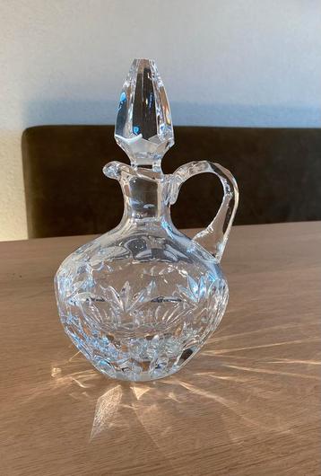 Boheemse kristallen vintage karaf met stolp beschikbaar voor biedingen