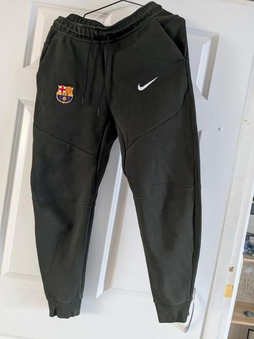 FC Barcelona Nike Fleece pak maat S, Sport en Fitness, Voetbal, Trainingspak, Ophalen of Verzenden