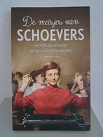 DE MEISJES VAN SCHOEVERS - Peter de Waard & Petra v/d Brink, Boeken, Ophalen of Verzenden, Zo goed als nieuw, 20e eeuw of later