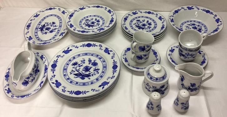 0800g Servies 4-persoons. Saks. Zwiebelmuster., Huis en Inrichting, Keuken | Servies, Gebruikt, Compleet servies, Overige stijlen