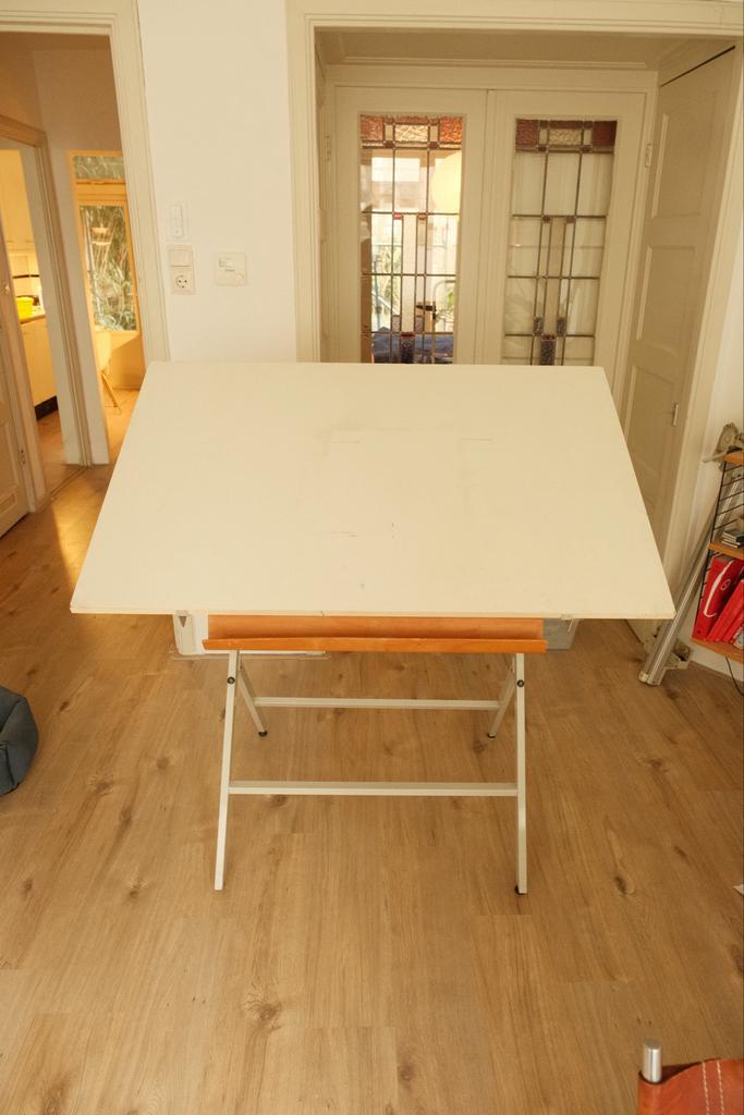 Verstelbare tekentafel - ideaal voor hobbyisten, Doe-het-zelf en Verbouw, Tekentafels, Gebruikt, Minder dan 130 cm, Ophalen