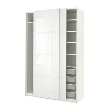 IKEA PAX kledingkast met schuifdeuren – Stijlvol