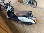 Sym mio 50 wit, Fietsen en Brommers, Scooters | SYM, Gebruikt, Maximaal 45 km/u, Benzine, 50 cc