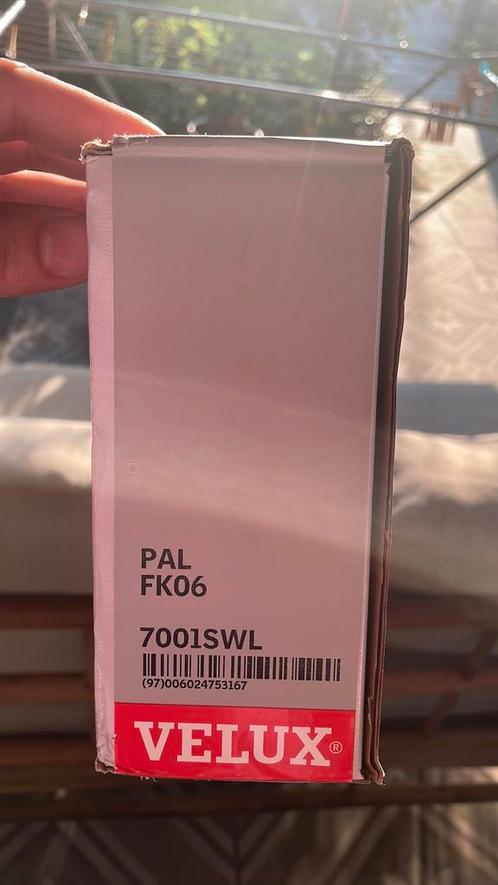 Velux FK06 jaloezie 2 stuks, Doe-het-zelf en Verbouw, Dakpannen en Dakbedekking, Zo goed als nieuw, Overige typen, Zwart, Minder dan 5 m²