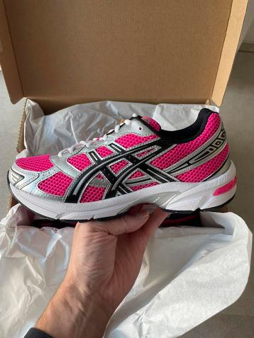 Asics 1130 Neon Pack Pink Metallic Silver maat 40,5 42 42,5 beschikbaar voor biedingen