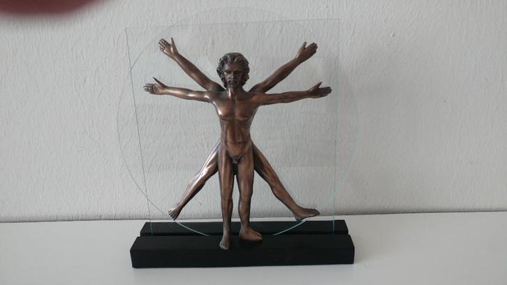 Fraai design beeldje van de Vitruviusman, Leonardo da Vinci., Antiek en Kunst, Kunst | Beelden en Houtsnijwerken, Ophalen of Verzenden