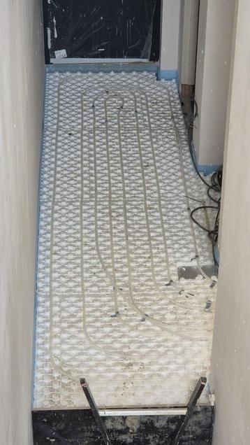 Geïsoleerde Noppenplaten  (24mm isolatie) nieuw in doos beschikbaar voor biedingen