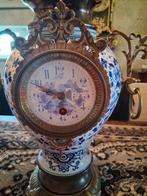 Delfts Blauw Klok met Goed Lopend Uurwerk, Antiek en Kunst, Antiek | Klokken, Ophalen of Verzenden