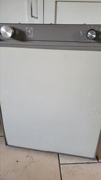 Electrolux koelkast met vriesvak prima werkend 12v elec gas., Ophalen, Gebruikt