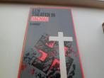 Een theater in Dachau - H. Knoop, Ophalen of Verzenden, Tweede Wereldoorlog, Gelezen, Algemeen