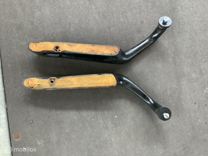 Volvo 140 142 144 145 deurgreep armsteun set 686262 686261, Auto-onderdelen, Overige Auto-onderdelen, Gebruikt, Ophalen of Verzenden