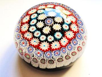 Vintage grote Murano millefiori presse papier beschikbaar voor biedingen