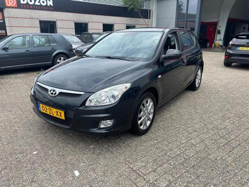 Hyundai I30 1.6i Style groot scherm apple carplay, Auto's, Hyundai, Te koop, i30, ABS, Airbags, Airconditioning, Alarm, Centrale vergrendeling