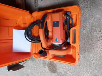 Spit d90 muurfrees bijna .nieuw  beschikbaar voor biedingen