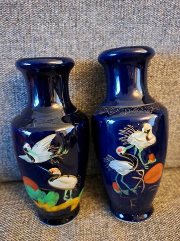 2 Kleine Vaasjes - 16cm beschikbaar voor biedingen