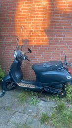 AGM scooter mat zwart, Fietsen en Brommers, Gebruikt, Benzine, Ophalen, Overige merken