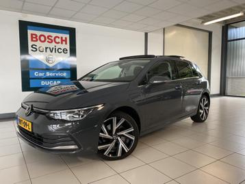Volkswagen Golf 1.4 eHybrid Style Panorama dak / Camera / Ap beschikbaar voor biedingen
