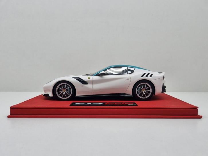 FC Models
Ferrari F12 TDF Nr. 20/20 1:18 Nieuw, Hobby en Vrije tijd, Modelauto's | 1:18, Nieuw, Auto, Ophalen of Verzenden