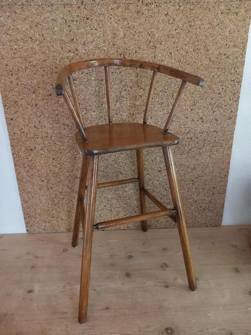 Houten Vintage Kinderstoel, Kinderen en Baby's, Kinderstoelen, Gebruikt, Overige typen, Aanschuifbaar, Ophalen of Verzenden