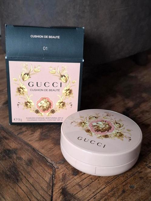 NIEUW !! Gucci compact powder cushion foundation nummer 1., Sieraden, Tassen en Uiterlijk, Uiterlijk | Cosmetica en Make-up, Nieuw