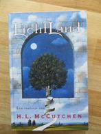 Lichtland - h.l. Mccutchen - fantasy boek, Gelezen, Ophalen of Verzenden