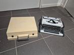 Olympia traveller typemachine compact met koffer, Diversen, Typemachines, Ophalen of Verzenden, 2j, 2j.brabant@gmail.com