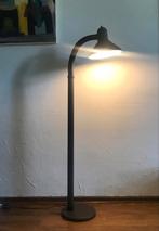 Herda floor lamp 70s vintage vloerlamp schemerlamp, Huis en Inrichting, Lampen | Vloerlampen, 100 tot 150 cm, Gebruikt, Metaal