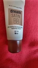 Gezocht: Maybelline dream satin BB crème 02 light, Ophalen of Verzenden, Nieuw, Camouflage