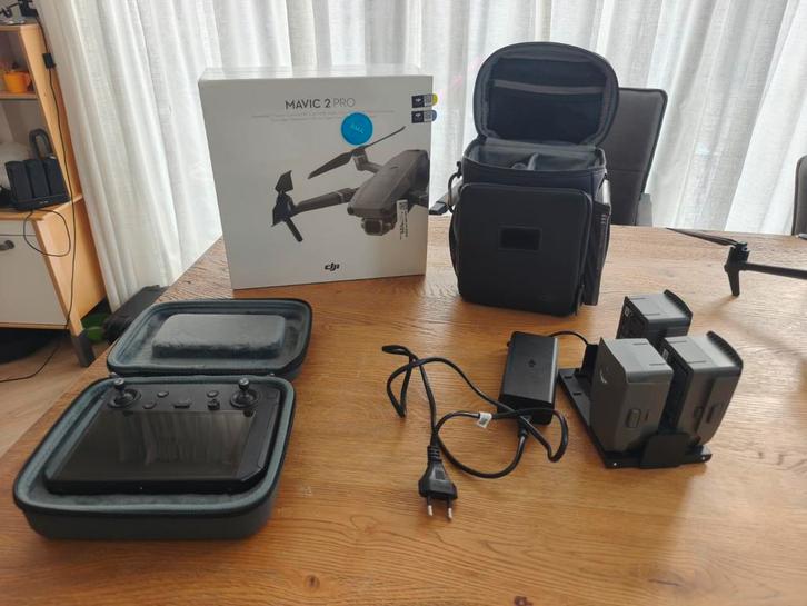 DJI Mavic 2 Pro Fly More Combo + Smart Controller, Audio, Tv en Foto, Drones, Zo goed als nieuw, Drone met camera, Ophalen of Verzenden