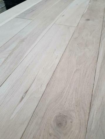 ECHT EIKEN VLOER LAATSTE PARTIJ! NU €25,- P/M2 !! beschikbaar voor biedingen